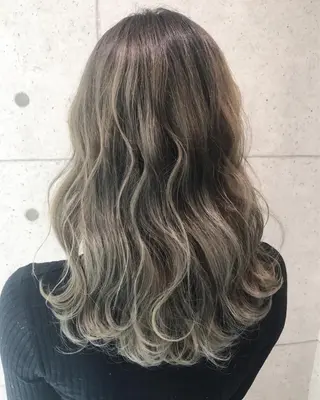 セミロング カラー ヘアアレンジ 縮毛矯正 髪質改善寺坂雄飛💐のヘアスタイル
