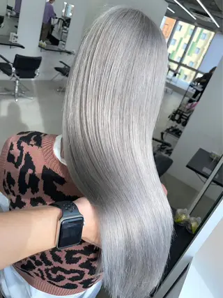 ロング カラー 齋藤 梨乃のヘアスタイル