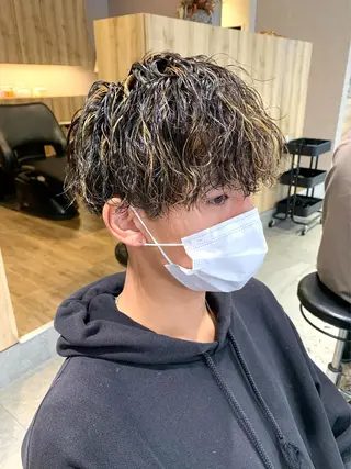 ショート カラー パーマ ヘアアレンジ メンズ メンズパーマ職人 加藤 弘貴のヘアスタイル