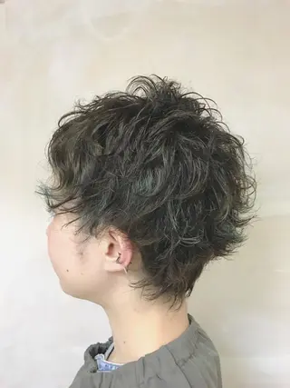 ショート カラー パーマ ヘアアレンジ マエダ　カズエ🫶 coronahairのヘアスタイル