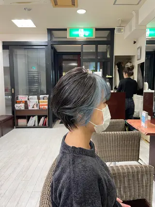 ショート 神 .のヘアスタイル