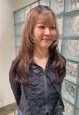 ロング カラー さと ちはるのヘアスタイル