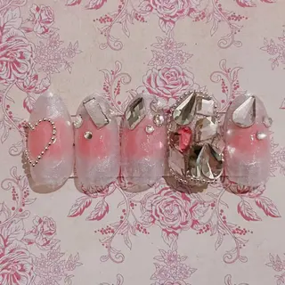 ネイル パーツ全部¥110 サロンミミのネイルデザイン