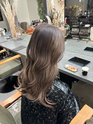 セミロング nico 麻生 やまざきれいのヘアスタイル