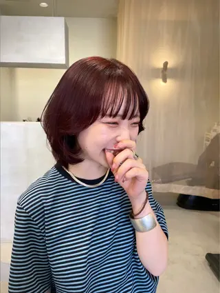 ショート カラー tim hinaのヘアスタイル