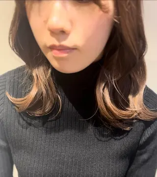 ミディアム 塩川ももこ/ 自然な縮毛矯正のヘアスタイル