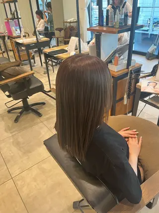 セミロング 坂口 友莉香のヘアスタイル