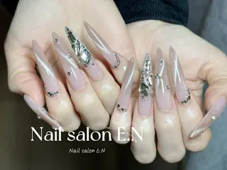 ネイル E.N🦋 長さ出し/持ち込みのネイルデザイン