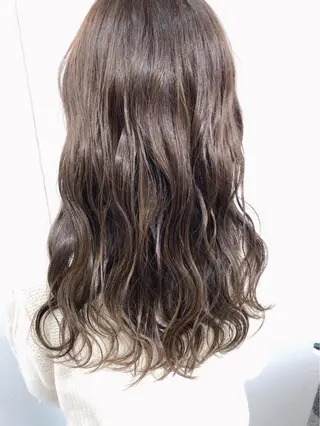 セミロング カラー 日高 香織のヘアスタイル