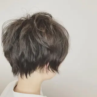 ショート カラー 上田 篤史のヘアスタイル
