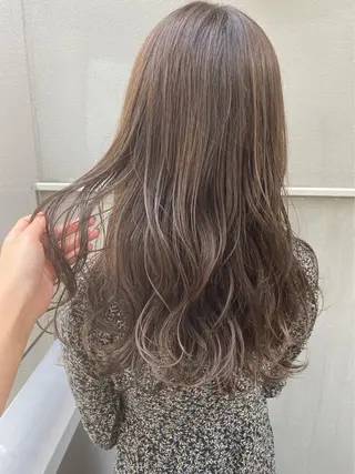 ロング カラー パーマ 中村 彩乃のヘアスタイル