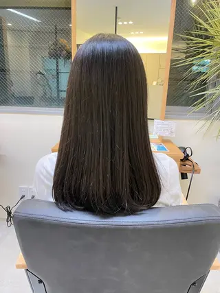 ロング 坂田 汐里のヘアスタイル