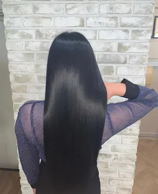 ロング カラー she2.新宿 Shotoのヘアスタイル