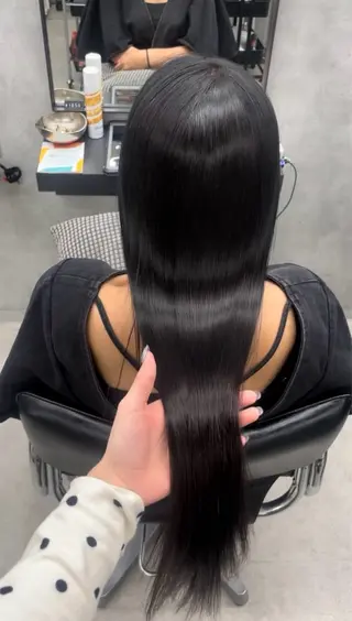 ロング 髪質改善/縮毛矯正 / 渡邉彩音🪽のヘアスタイル