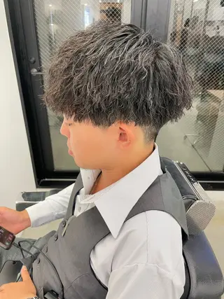 ショート カラー パーマ ヘアアレンジ メンズ 亀井隆汰/メンズ専門 パーマ特化美容師のヘアスタイル