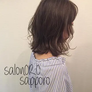 ミディアム カラー 池田 真由美のヘアスタイル