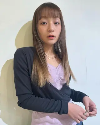 カラー ブリーチカラー🎀 韓国風/寺門美優のヘアスタイル