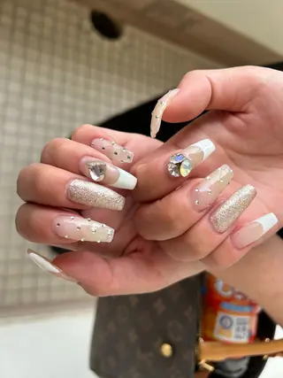 ロング ネイル ✴︎ Delightのネイルデザイン