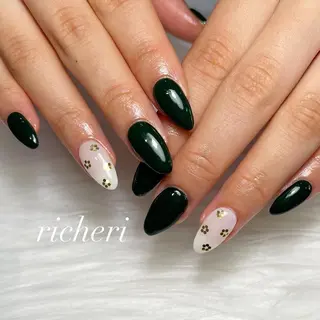 ミディアム ネイル richeri beautyのエステ・リラクイメージ