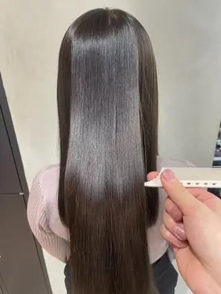 ロング 髪質改善×似合わせの スペシャリストのヘアスタイル