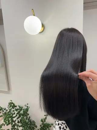 セミロング カラー 二ヶ月綺麗なデザイン カット/星野六三四のヘアスタイル