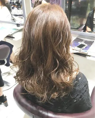 ミディアム セミロング ロング カラー パーマ ヘアアレンジ ✨艶髪✨透明感✨ 山内大樹のヘアスタイル