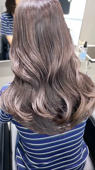 カラー 岐阜/ホノカ 23°のヘアスタイル