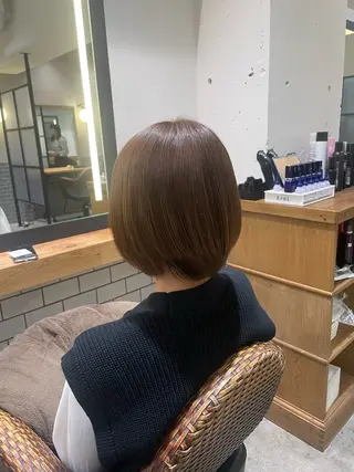 ショート カラー 暖色カラー🤎Red Neo meiのヘアスタイル