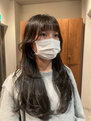 ロング 海外レイヤー/赤み 消しカラー/上原聖奈のヘアスタイル