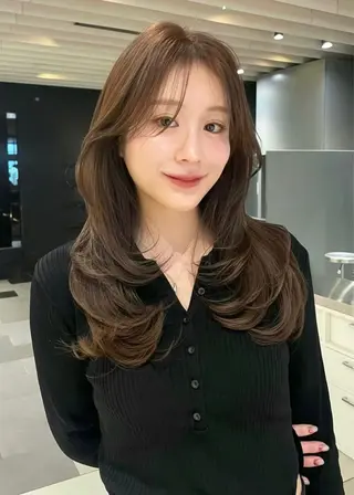 ロング QUEEN’S GARDEN by K-two 銀座所属・レイヤーカット/ 重松穂美のヘアスタイル