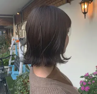 ミディアム カラー stylist店長 岡本真依のヘアスタイル