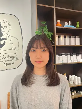ミディアム 西野 優夏のヘアスタイル
