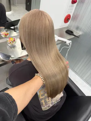 ミディアム ハイトーン特化🎀 LEONのヘアスタイル