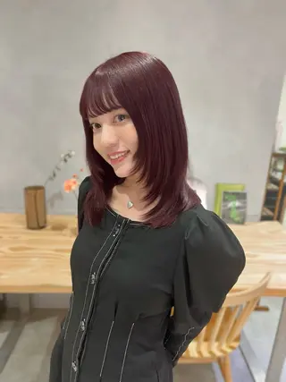 ミディアム カラー 渡邊 百咲のヘアスタイル