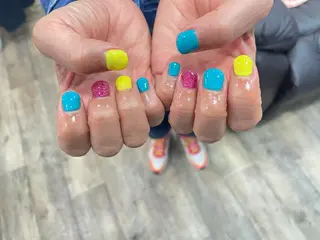 ネイル はばすみれ🎀ﾈｲﾙ 光ﾌｪｲｼｬﾙ ﾍｱのネイルデザイン
