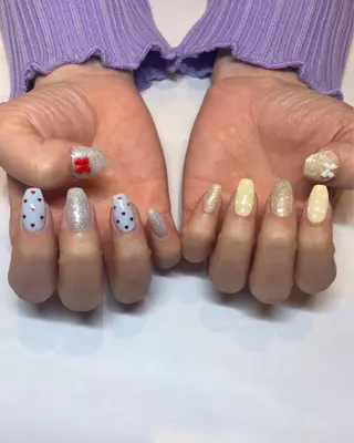 ネイル Rika🌼 シンプル•マグネットのネイルデザイン
