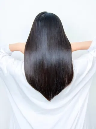 ロング 乳井 悠香のヘアスタイル