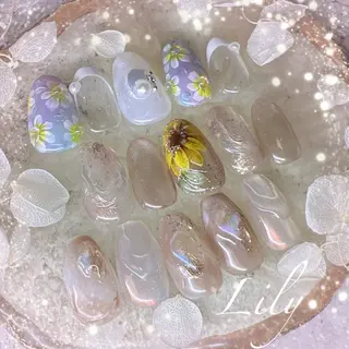 ネイル Lily*nail 🌻Mii🌻のネイルデザイン