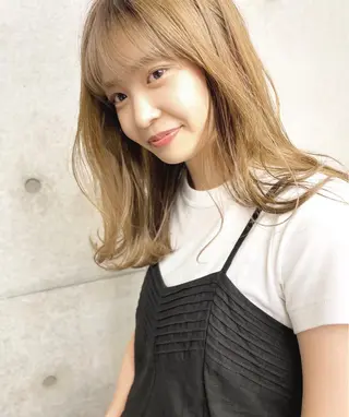 セミロング 山谷 裕紀のヘアスタイル
