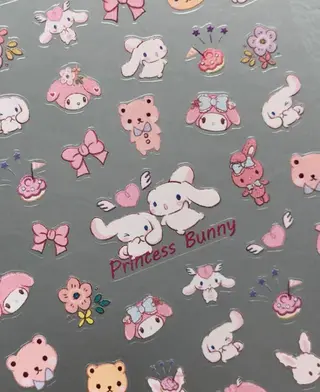 ネイル はぴねす所属・横浜 美夢のネイルデザイン