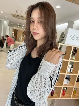 セミロング カラー 🍀透明感抜群🍀/ ハイトーンカラーのヘアスタイル