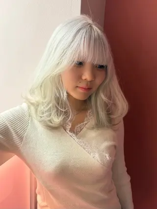 セミロング カラー ブリーチカラー /MAHIROのヘアスタイル