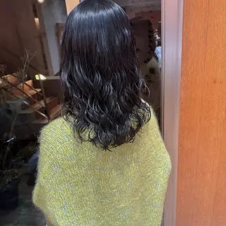 セミロング パーマ 大橋 芽衣のヘアスタイル