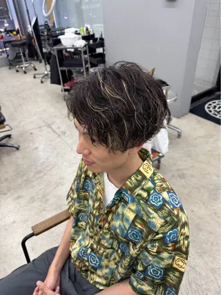 ショート カラー メンズ メンズ専門サロン wokeのヘアスタイル