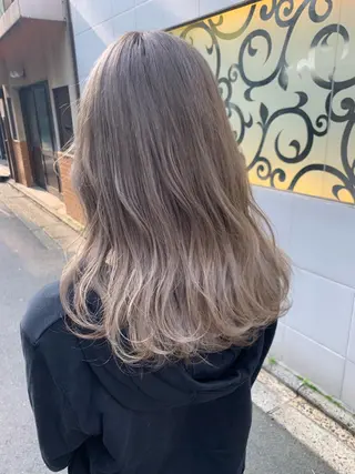 ミディアム カラー 西村あきや トレンド韓国ヘアのヘアスタイル