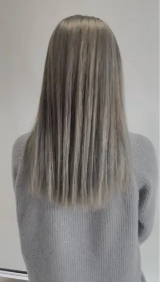 ロング un knownのヘアスタイル
