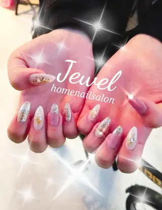 ネイル ＪＥＷＥＬ ＮＡＩＬのネイルデザイン