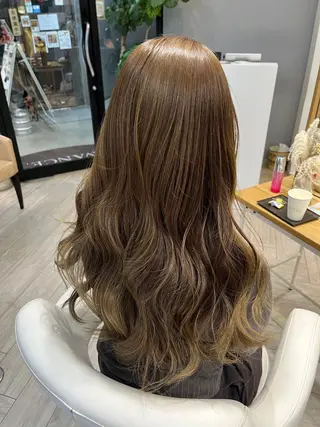 ロング AVANCE. chisatoのヘアスタイル