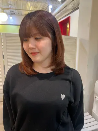 ミディアム ミディアムレイヤー/ 艶カラー🎀　emiのヘアスタイル