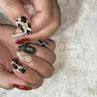 ネイル S. JEWELのネイルデザイン